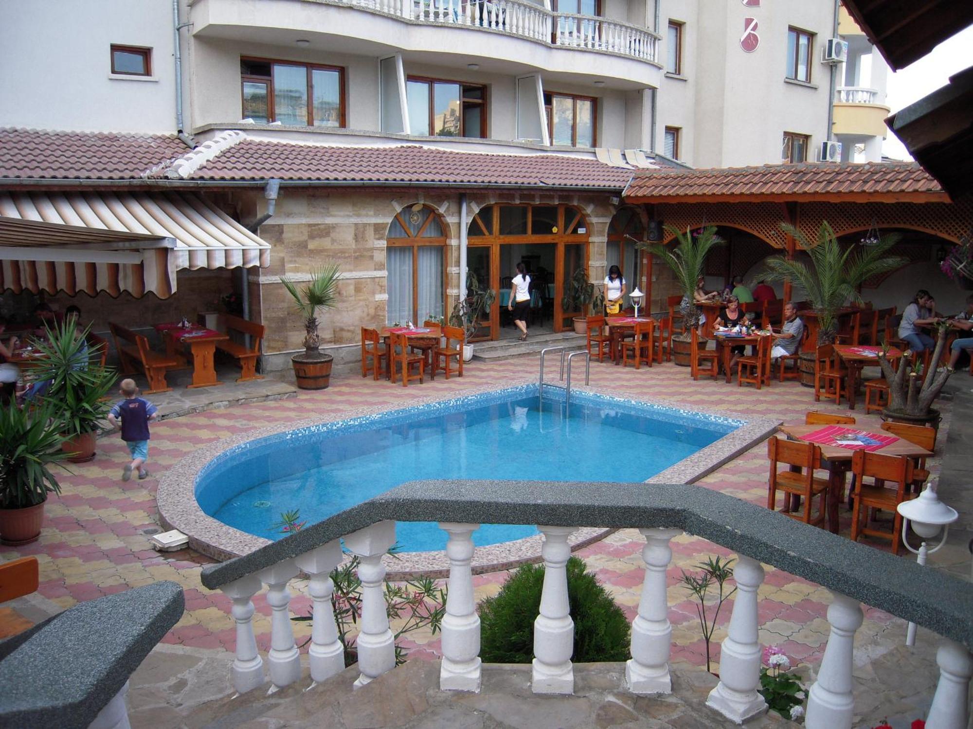 Hotel Eos Китен Экстерьер фото